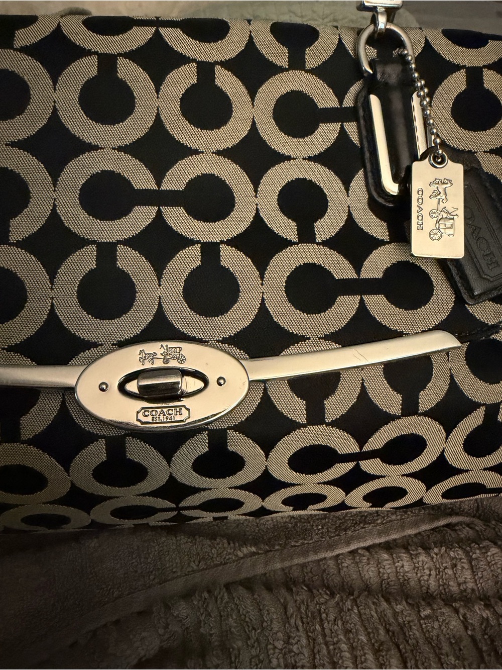 Coach Black & Beige Madison Madeline east/west satchel! Like new condition - Picture 12 of 14